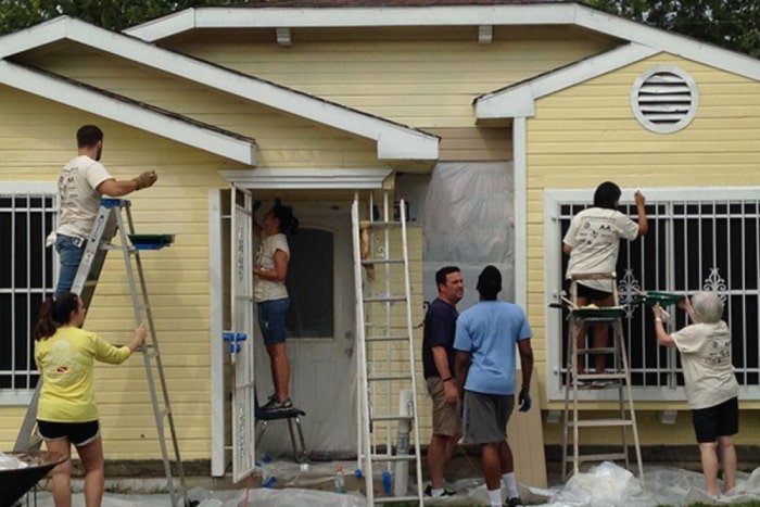 Villa Painting Service